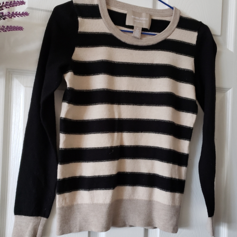 100% merino wool Banana republic sweater size smal